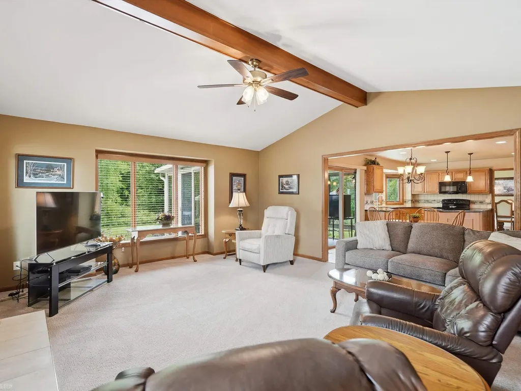 46288 Glen Pointe Drive Shelby Charter Township MI 48315