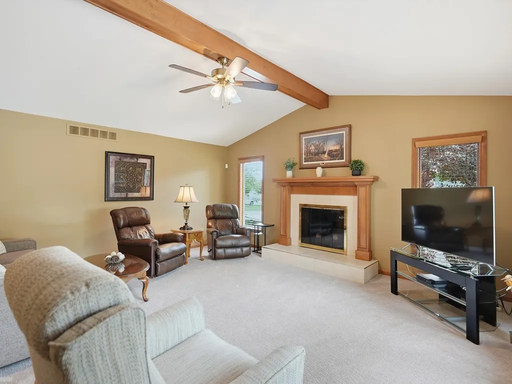 46288 Glen Pointe Drive Shelby Charter Township MI 48315