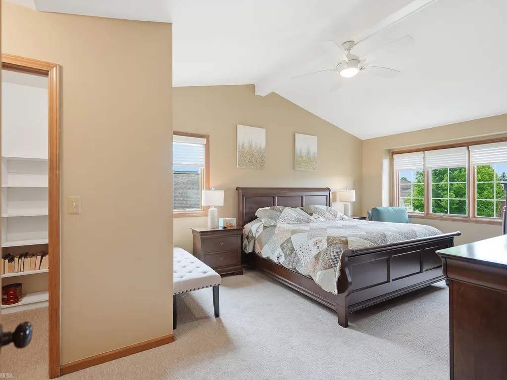46288 Glen Pointe Drive Shelby Charter Township MI 48315