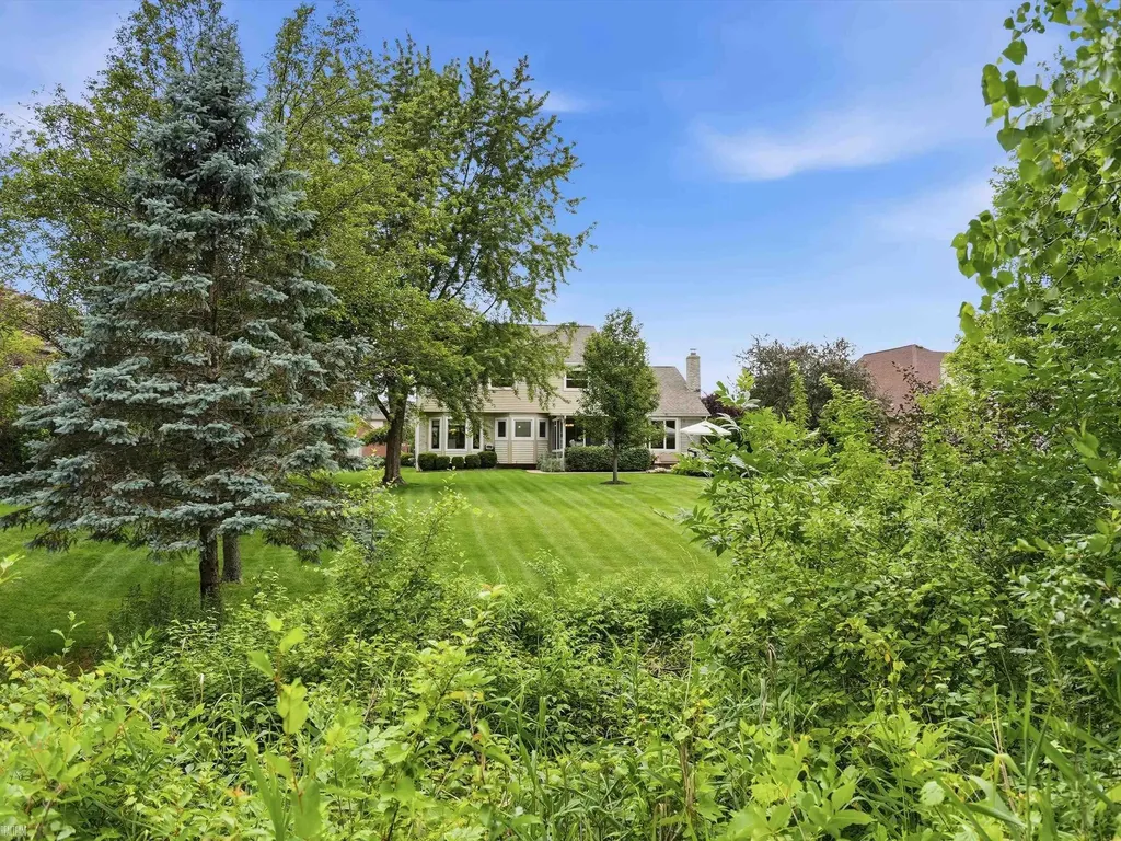 46288 Glen Pointe Drive Shelby Charter Township MI 48315