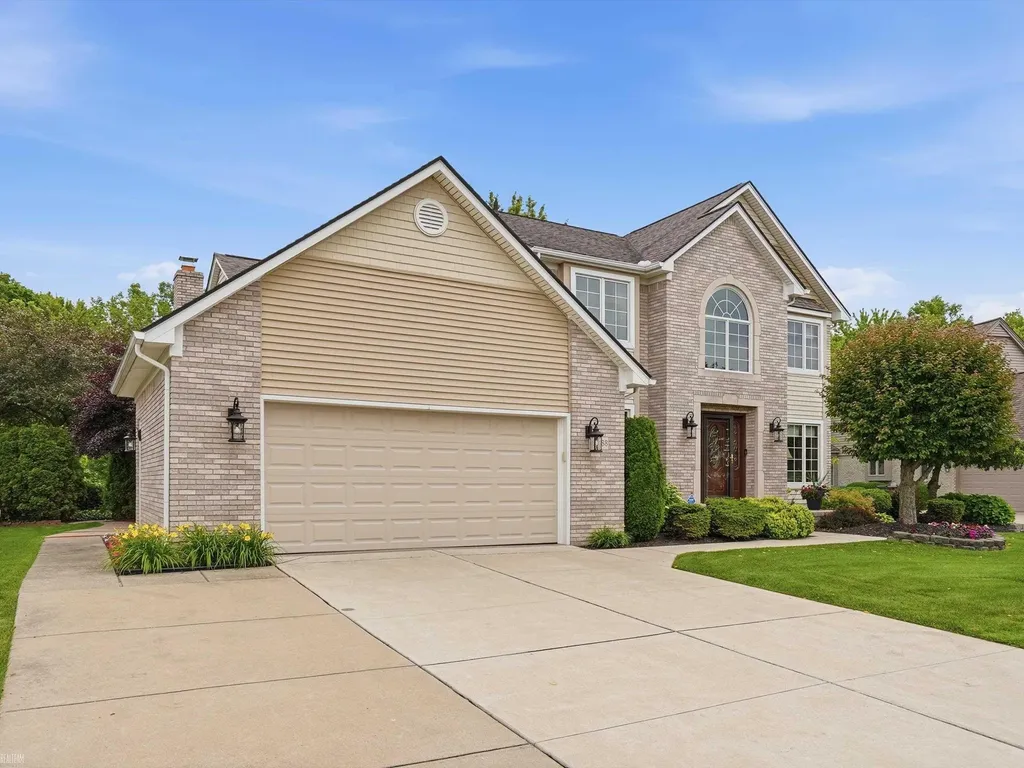 46288 Glen Pointe Drive Shelby Charter Township MI 48315