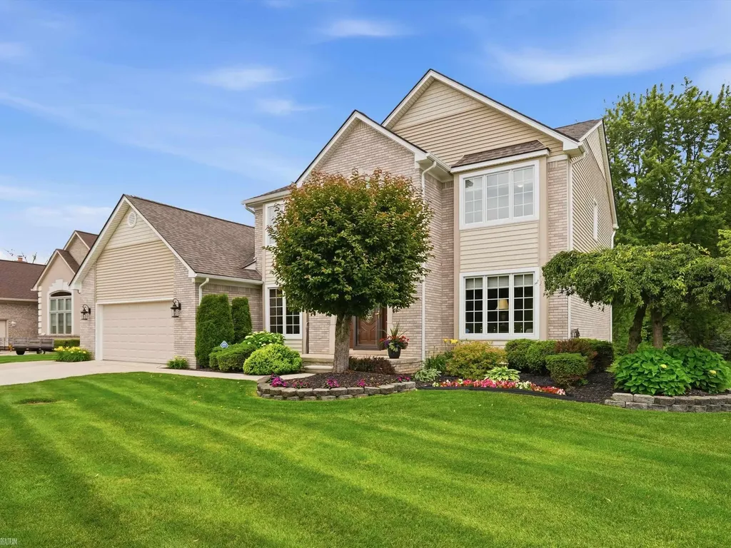 46288 Glen Pointe Drive Shelby Charter Township MI 48315