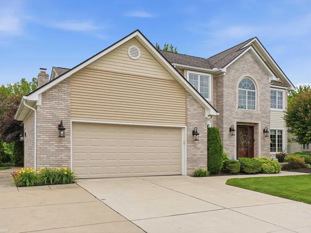 46288 Glen Pointe Drive Shelby Charter Township MI 48315