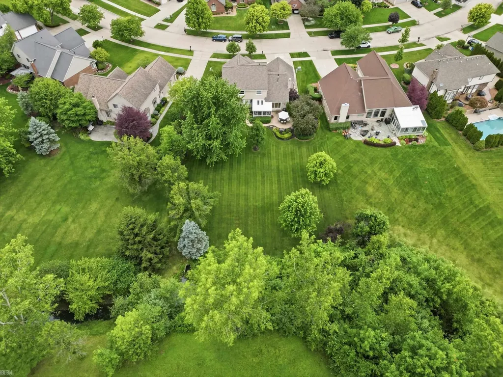 46288 Glen Pointe Drive Shelby Charter Township MI 48315