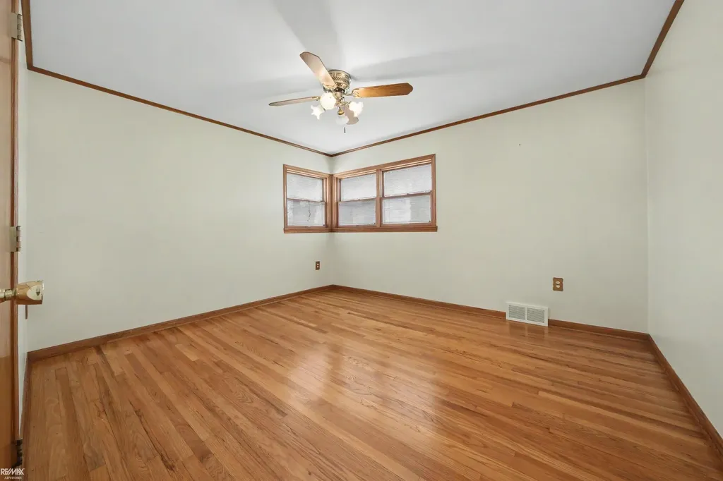 28900 S River Road Harrison Charter Township MI 48045