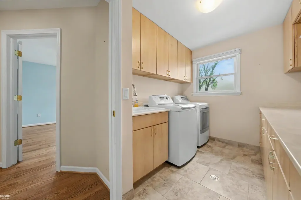 28900 S River Road Harrison Charter Township MI 48045