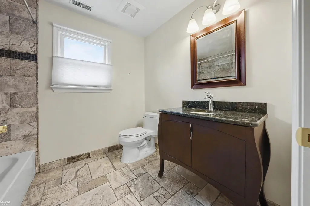 28900 S River Road Harrison Charter Township MI 48045