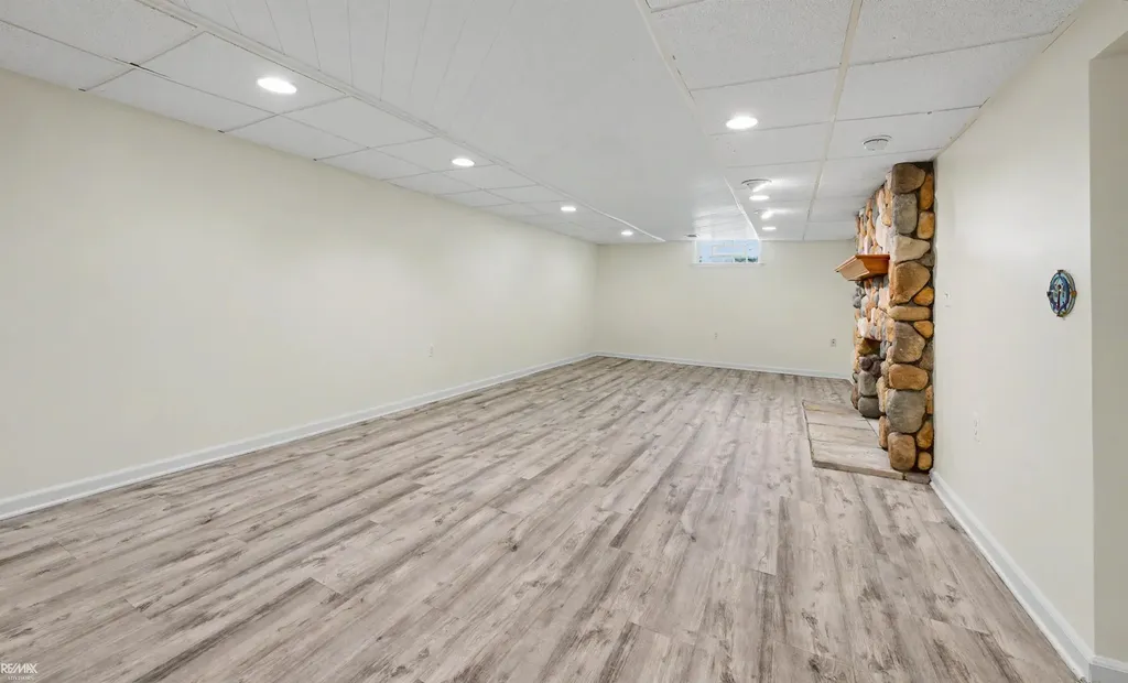 28900 S River Road Harrison Charter Township MI 48045