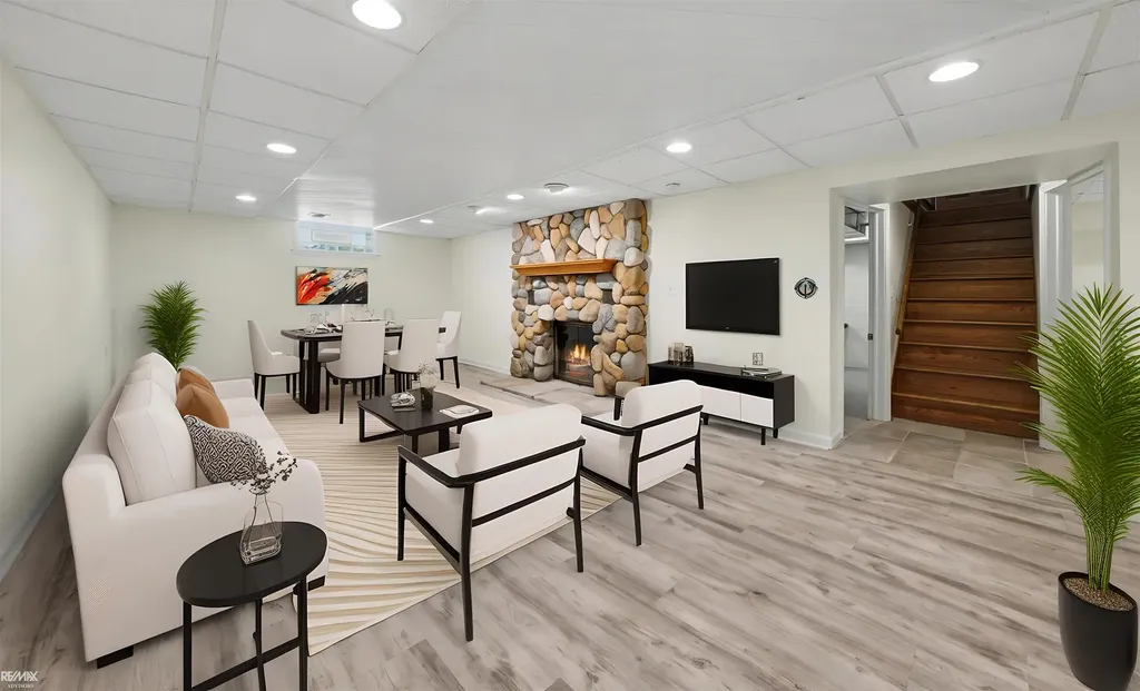 28900 S River Road Harrison Charter Township MI 48045