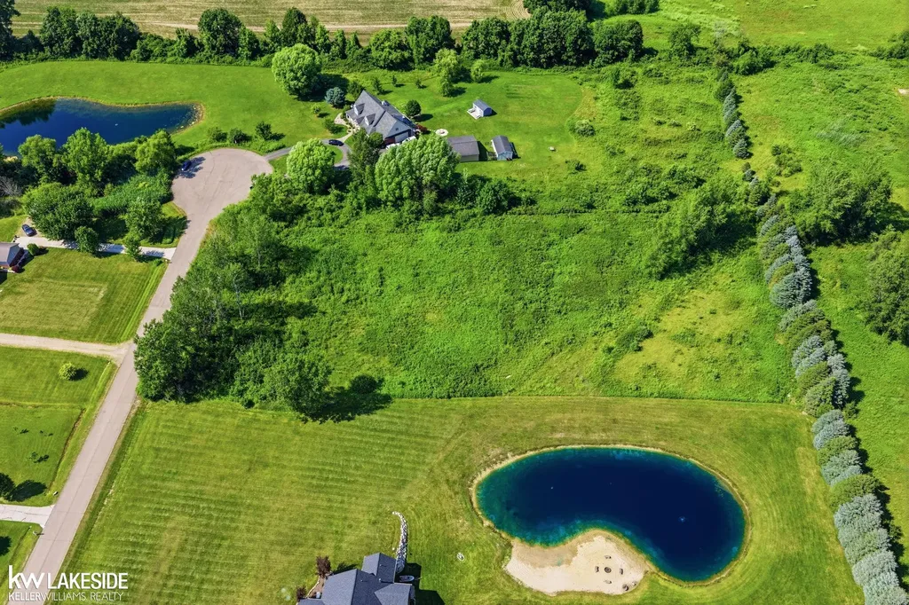 7150 Old Farm Trail Almont Township MI 48003