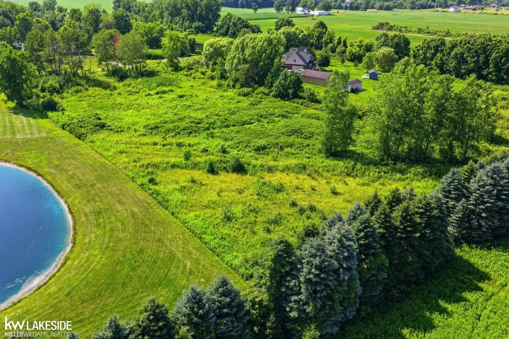 7150 Old Farm Trail Almont Township MI 48003