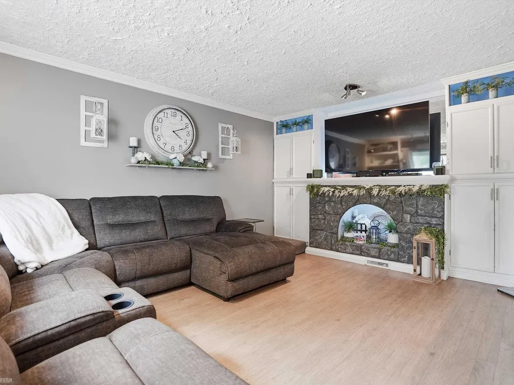 20261 Catalano Street Clinton Charter Township MI 48035