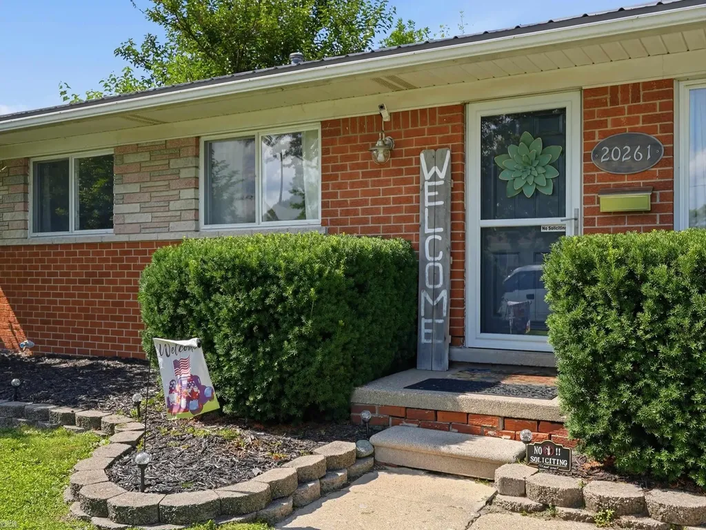 20261 Catalano Street Clinton Charter Township MI 48035