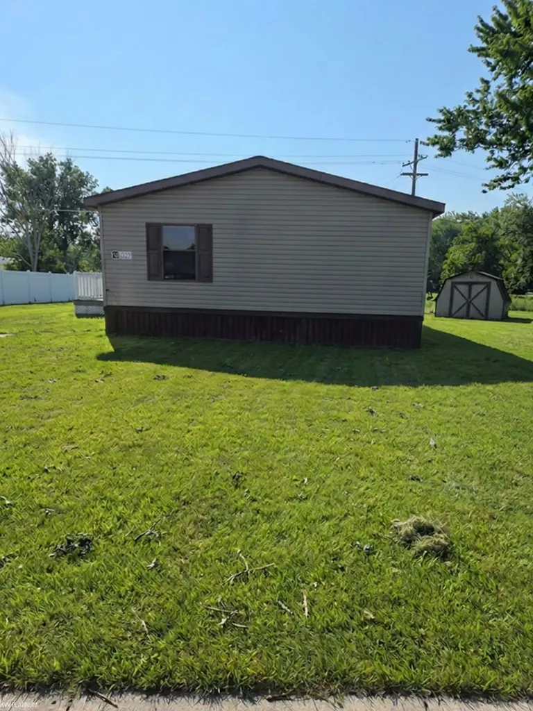 5227 Bud Lane Casco Township MI 48064