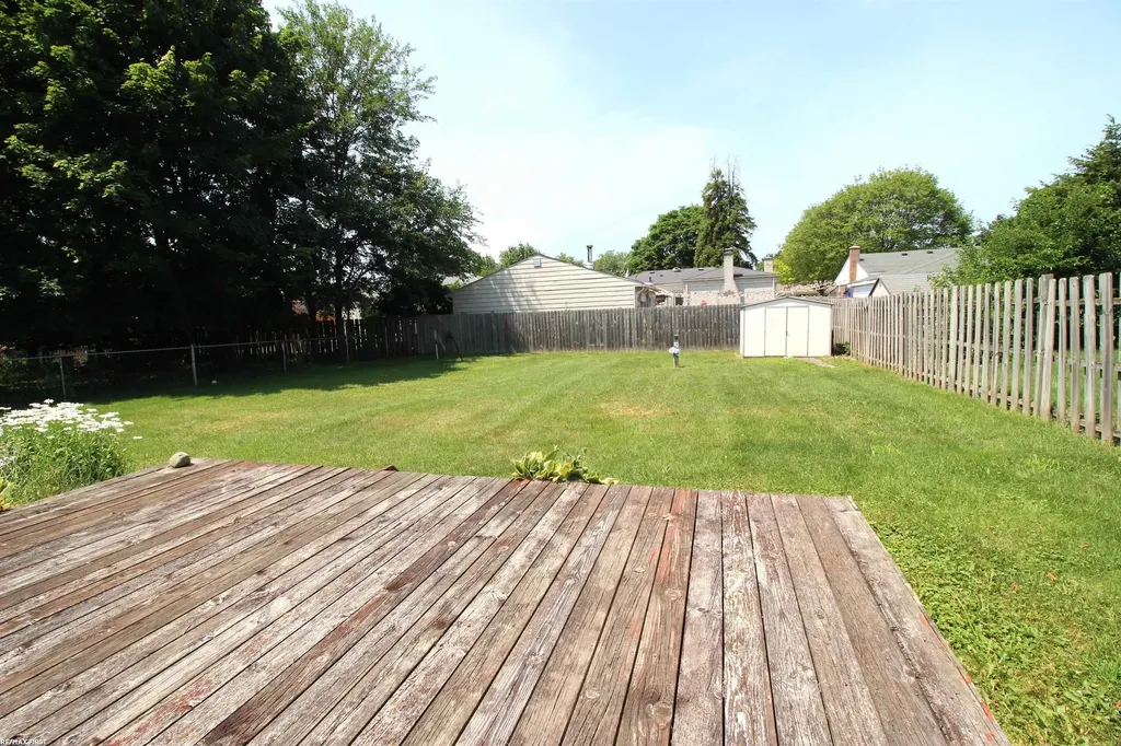 40147 Spitz Drive Sterling Heights City MI 48313