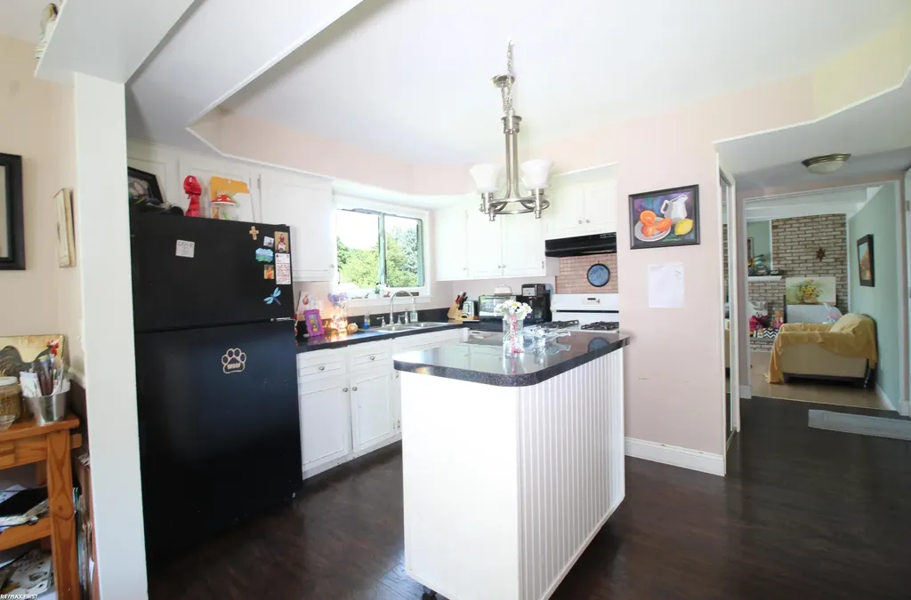 40147 Spitz Drive Sterling Heights City MI 48313