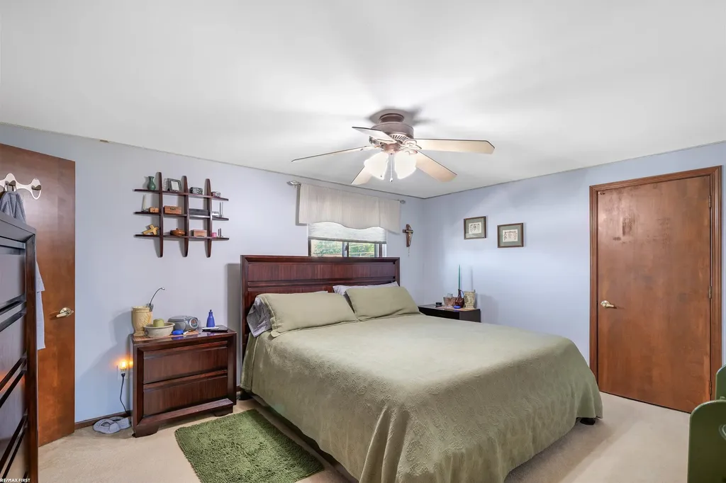 34321 Jefferson Avenue Harrison Charter Township MI 48045