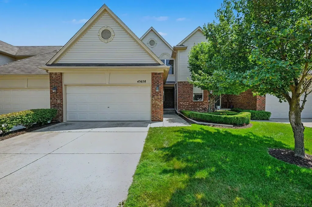 45658 Rathmore Street Macomb Township MI 48044