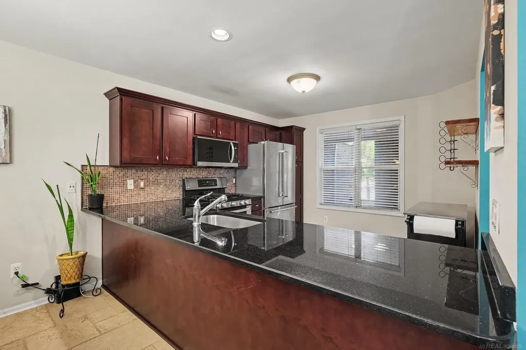 45658 Rathmore Street Macomb Township MI 48044
