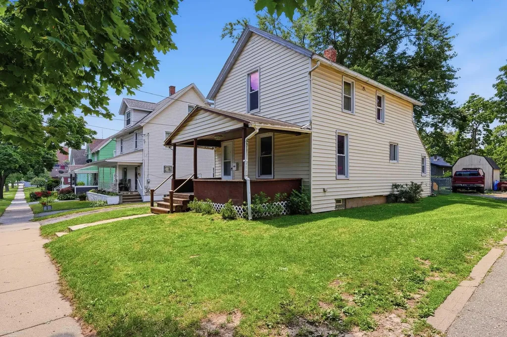 57 N Johnson Street Pontiac City MI 48341