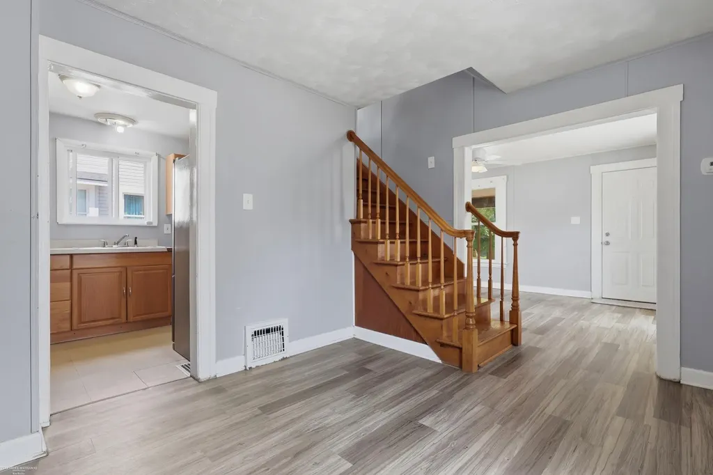 57 N Johnson Street Pontiac City MI 48341