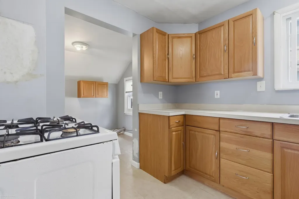 57 N Johnson Street Pontiac City MI 48341