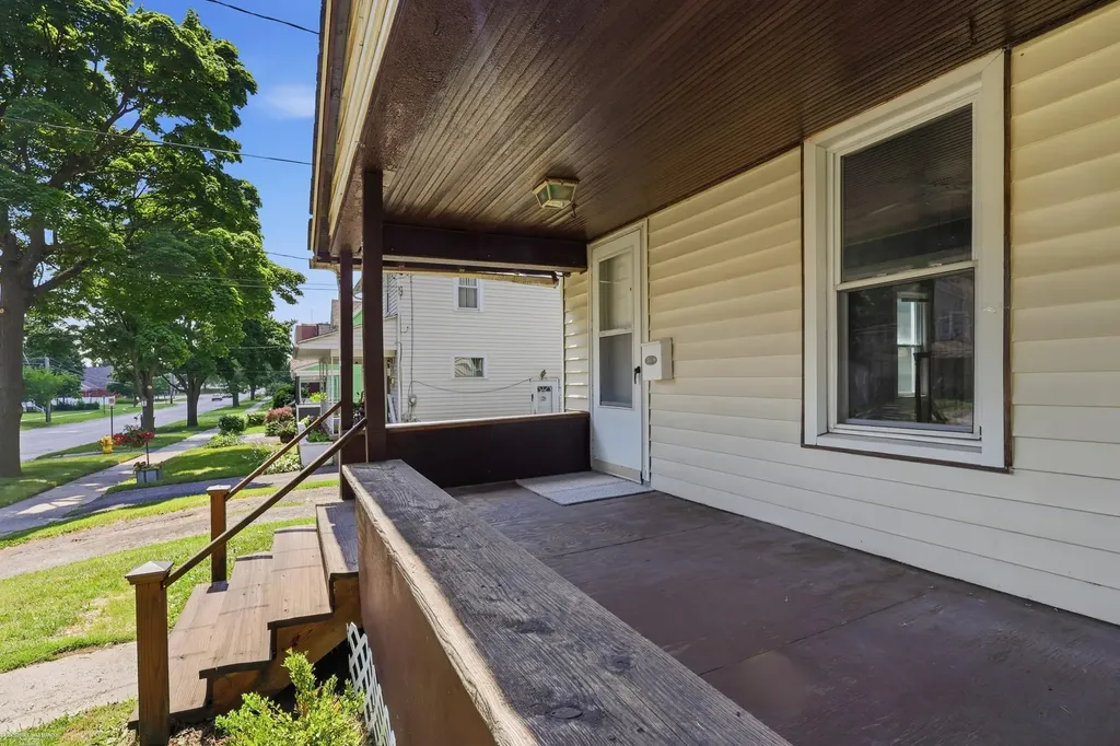 57 N Johnson Street Pontiac City MI 48341