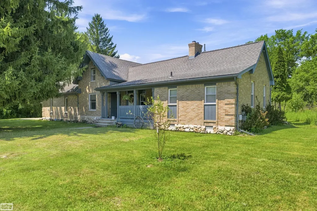 105 3rd Street Yale City MI 48097