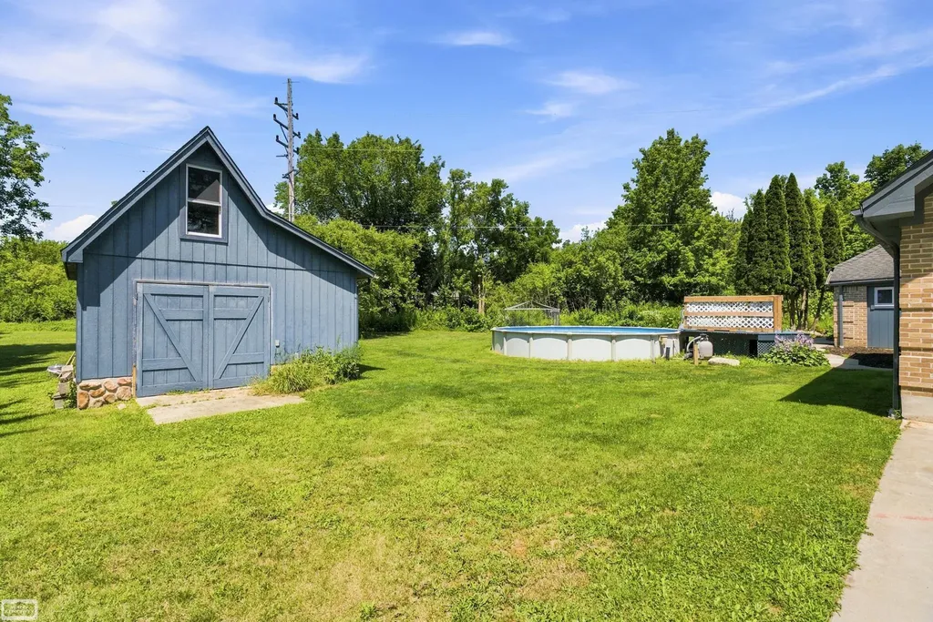 105 3rd Street Yale City MI 48097