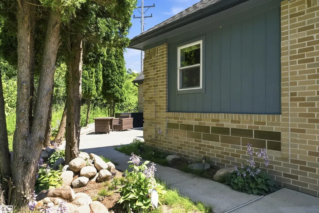 105 3rd Street Yale City MI 48097