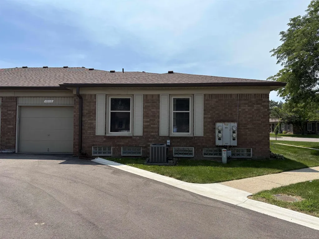49116 Conway Court Shelby Charter Township MI 48315