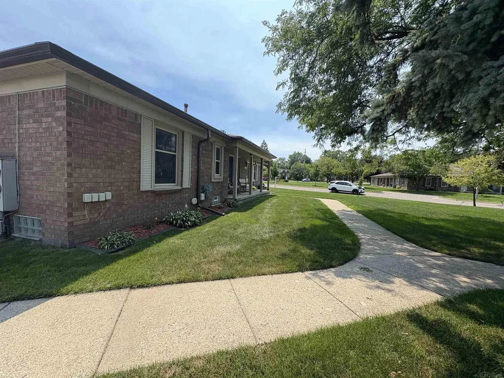 49116 Conway Court Shelby Charter Township MI 48315
