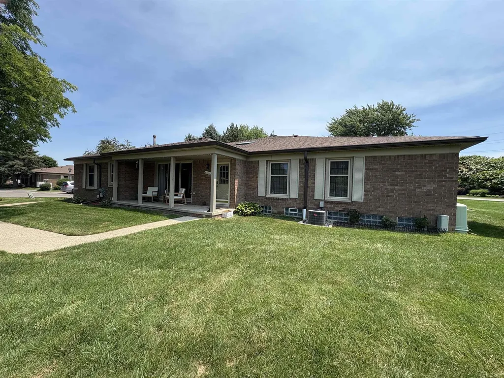 49116 Conway Court Shelby Charter Township MI 48315