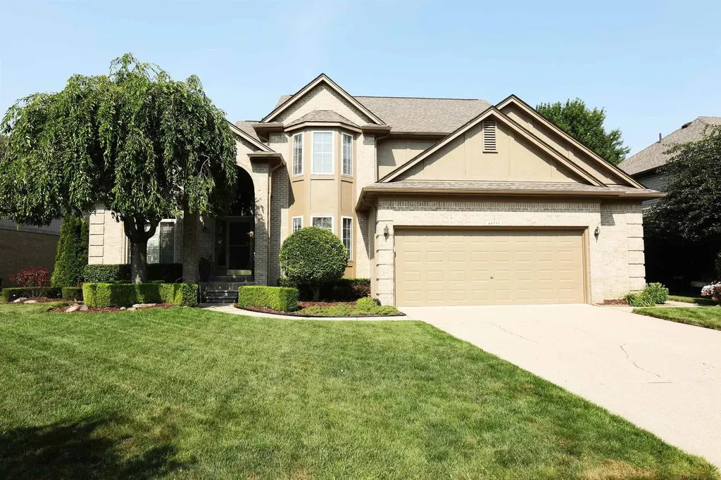 48535 Fairmont Drive Macomb Township MI 48044