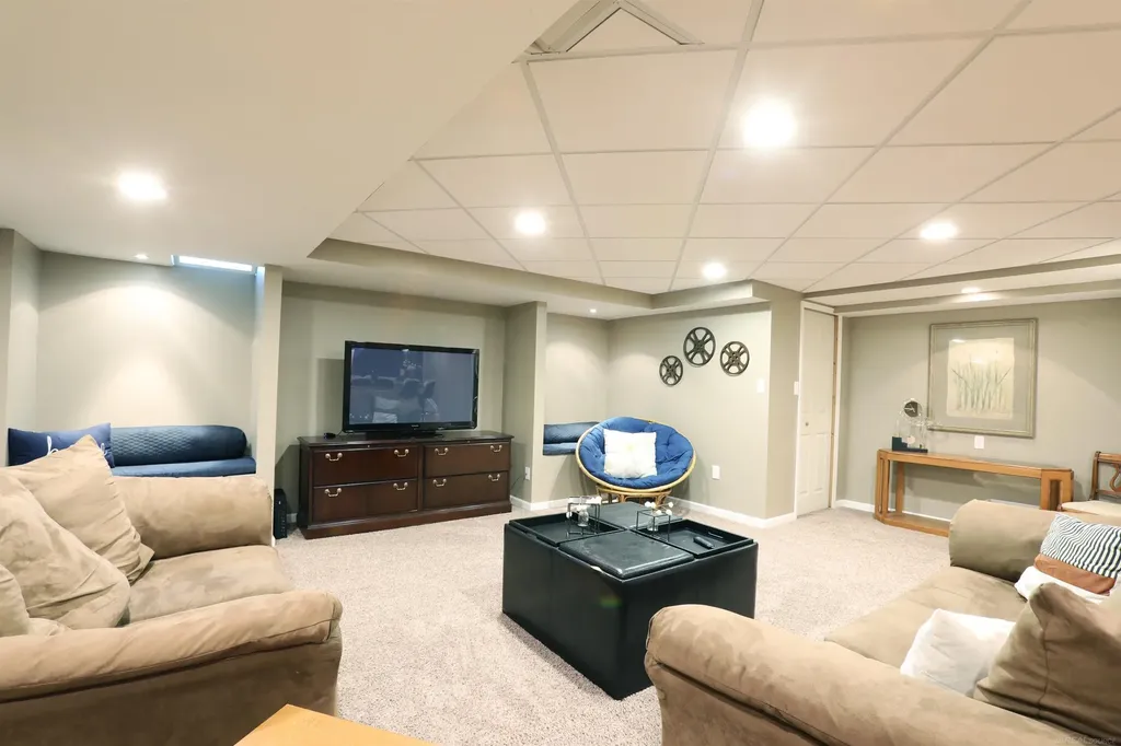 48535 Fairmont Drive Macomb Township MI 48044