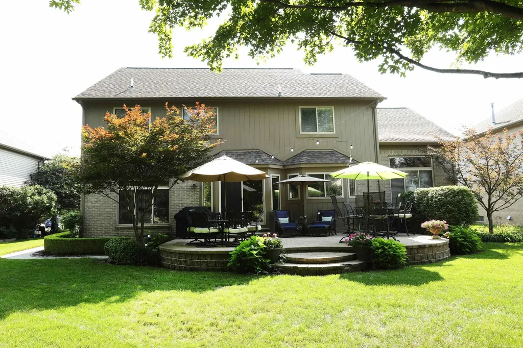 48535 Fairmont Drive Macomb Township MI 48044