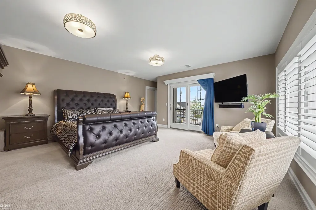 32172 N River Road Harrison Charter Township MI 48045