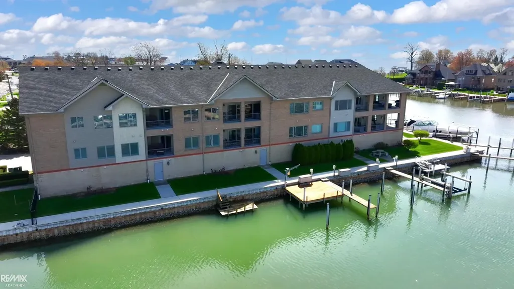 32172 N River Road Harrison Charter Township MI 48045