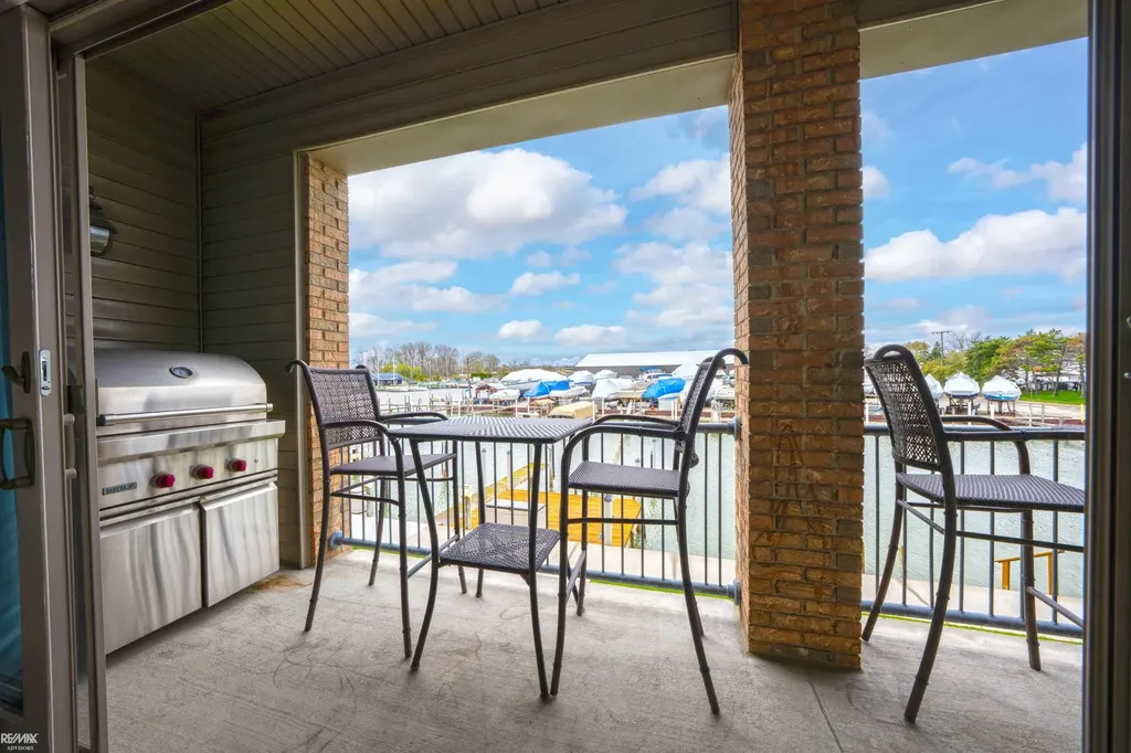 32172 N River Road Harrison Charter Township MI 48045