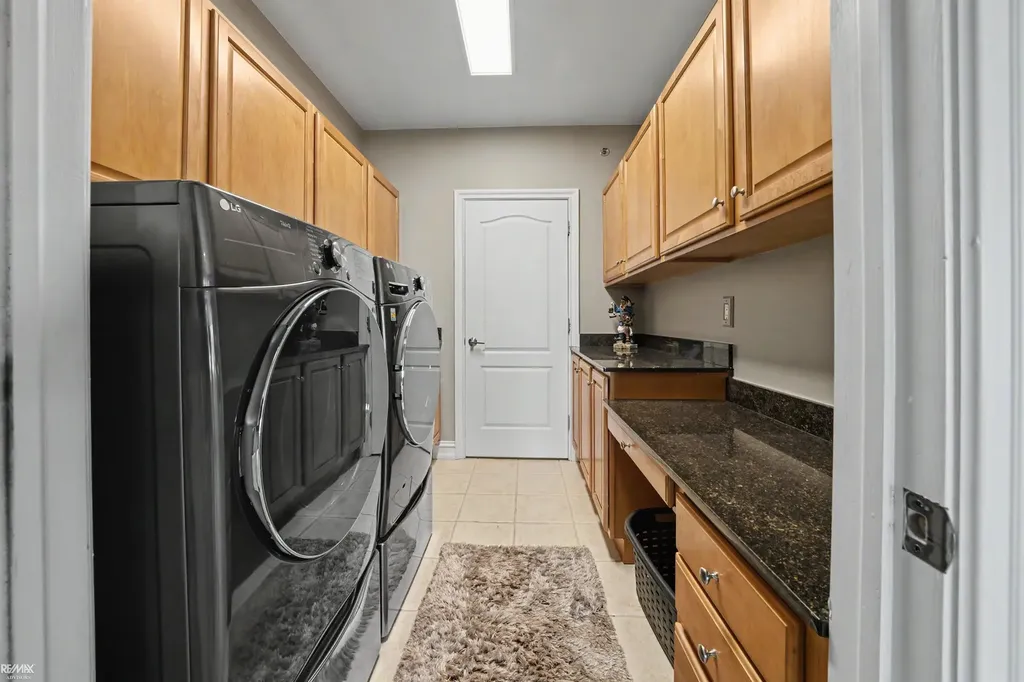 32172 N River Road Harrison Charter Township MI 48045
