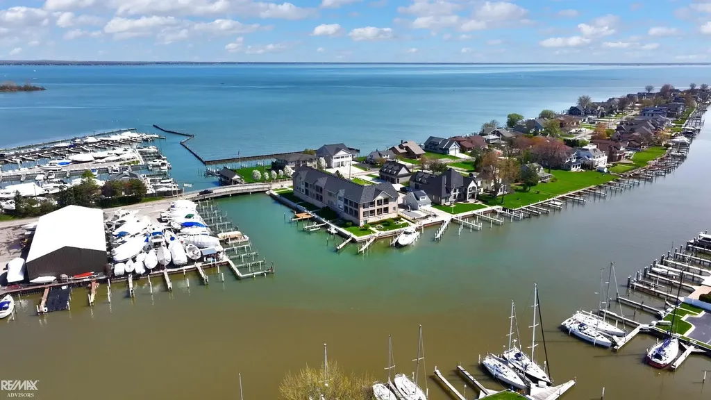 32172 N River Road Harrison Charter Township MI 48045