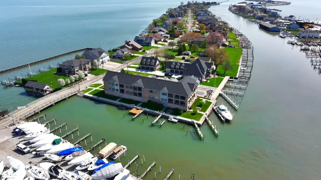 32172 N River Road Harrison Charter Township MI 48045