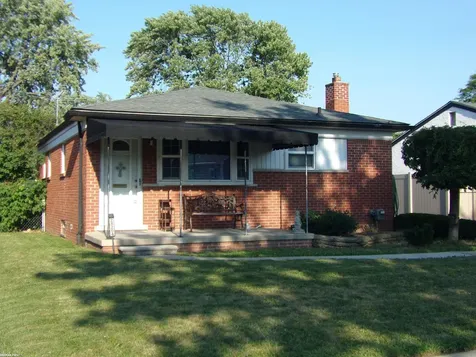 28204 Gladstone Street St. Clair Shores City MI 48081