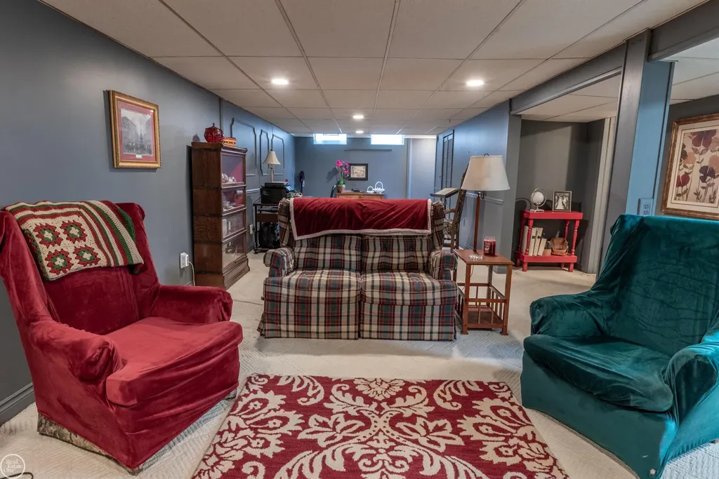 8324 Darlene Street Warren City MI 48093
