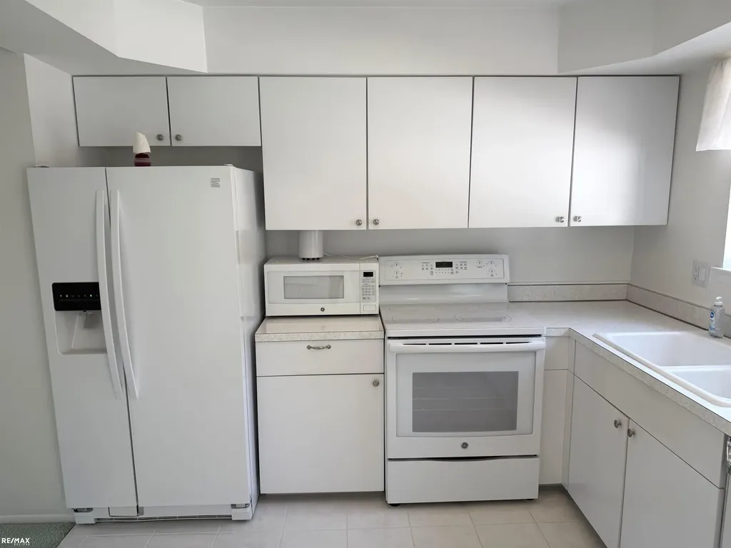 41171 Olivet Drive Sterling Heights City MI 48313