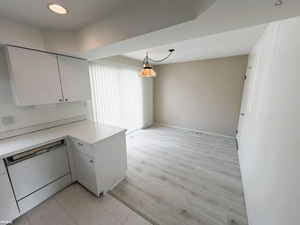 41171 Olivet Drive Sterling Heights City MI 48313