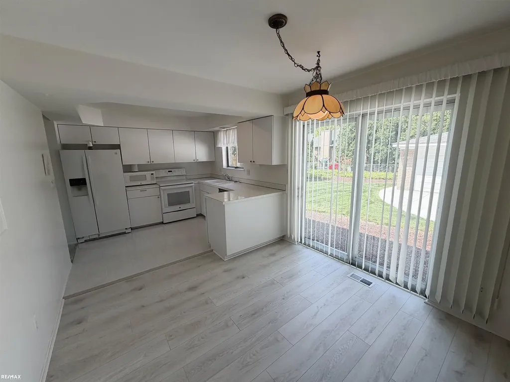 41171 Olivet Drive Sterling Heights City MI 48313