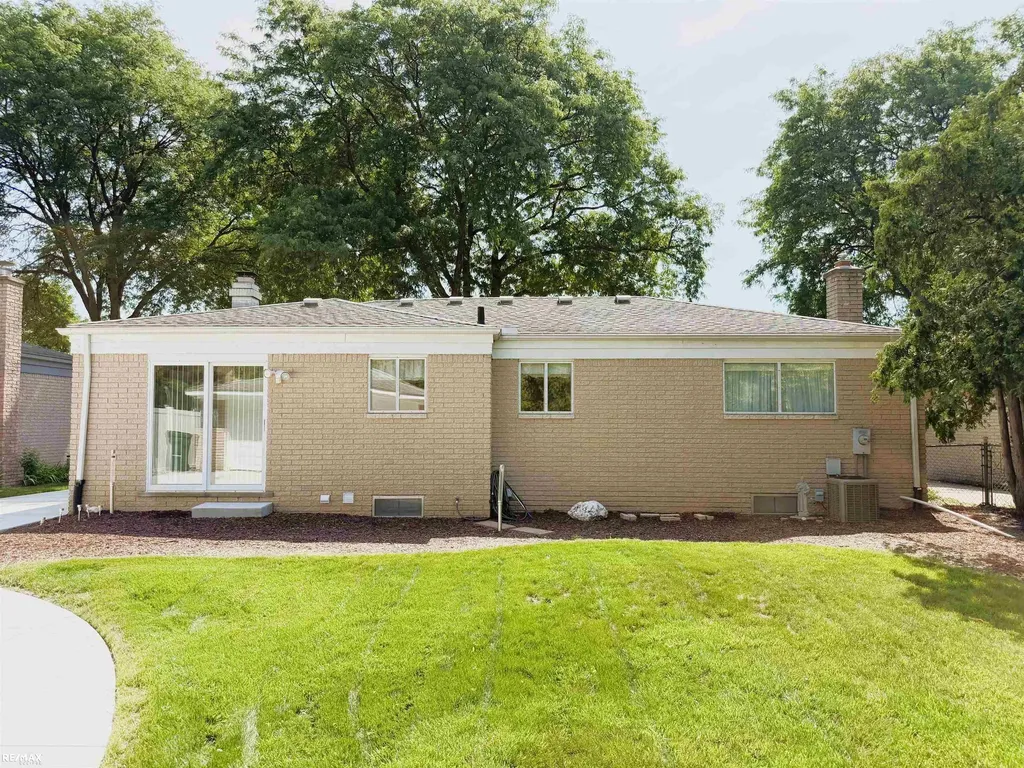 41171 Olivet Drive Sterling Heights City MI 48313
