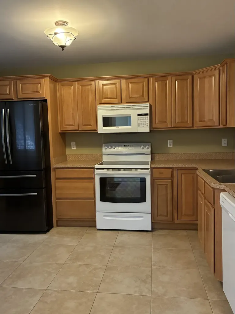 35275 Silver Maple Drive Clinton Charter Township MI 48035