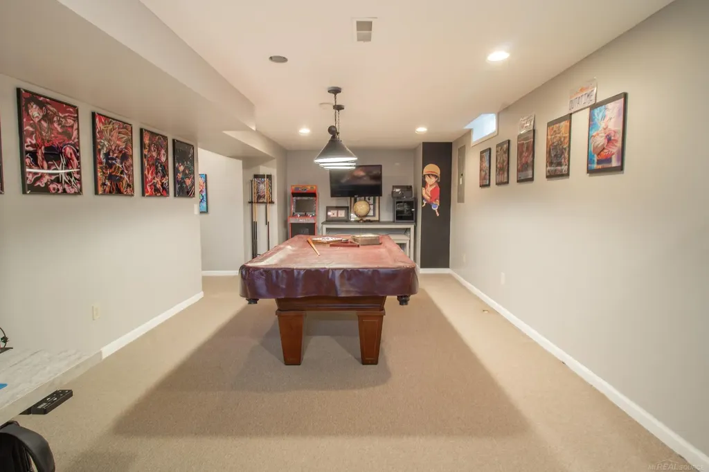 7584 Maple Drive Westland City MI 48185